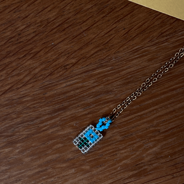 Collier tissé fleur 05