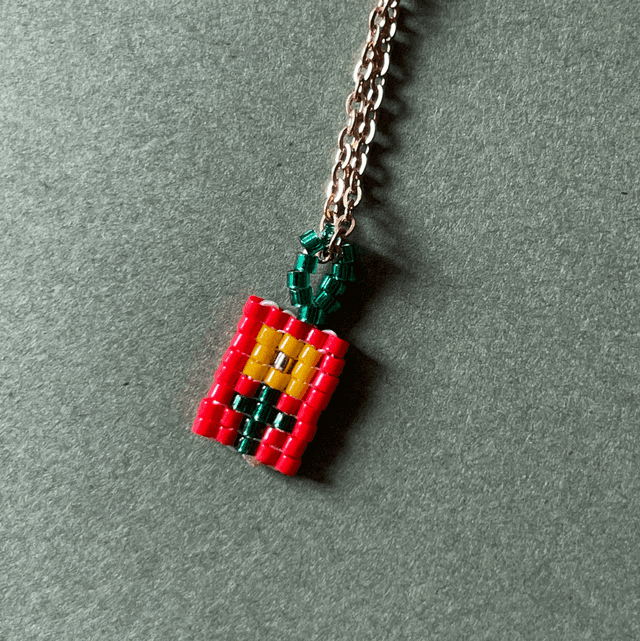 Collier tissé fleur 07